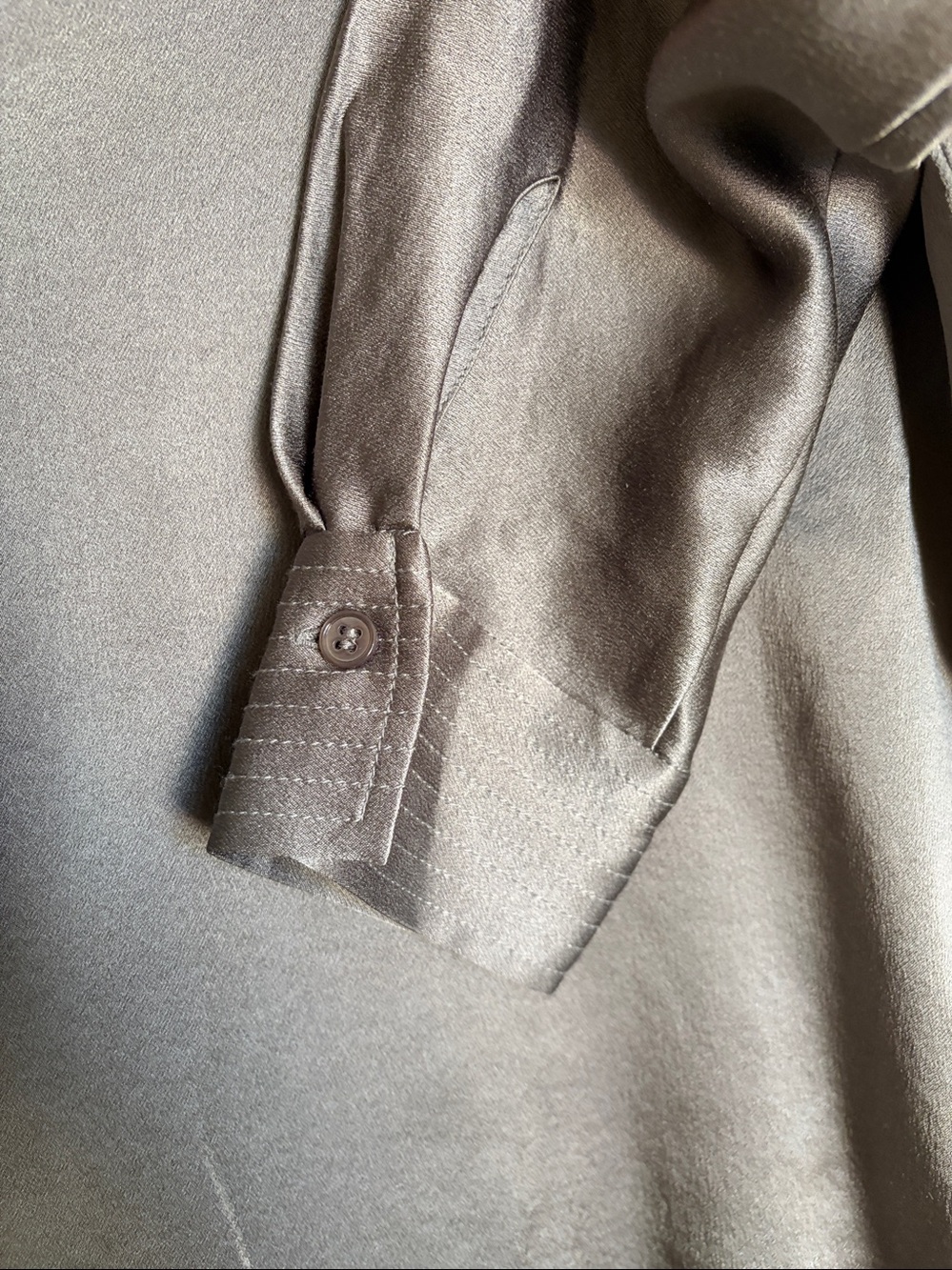Vince 100% Silk Blouse Small - Picture 6 of 7